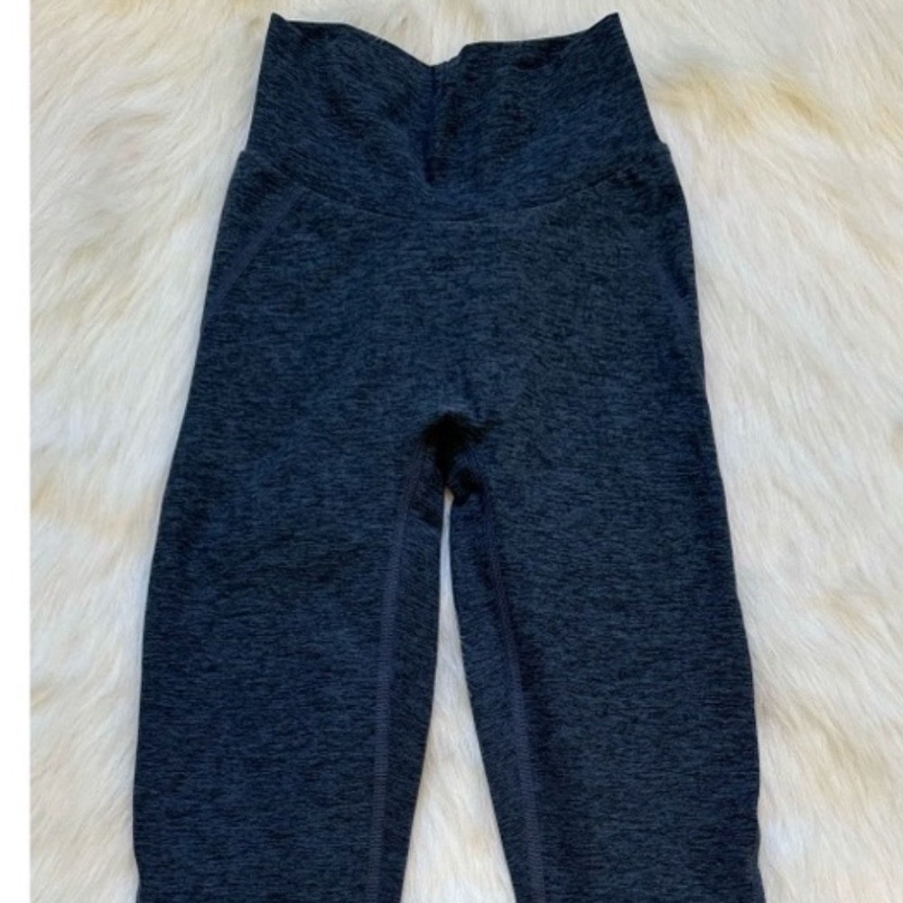 Bombshell uplift with pockets